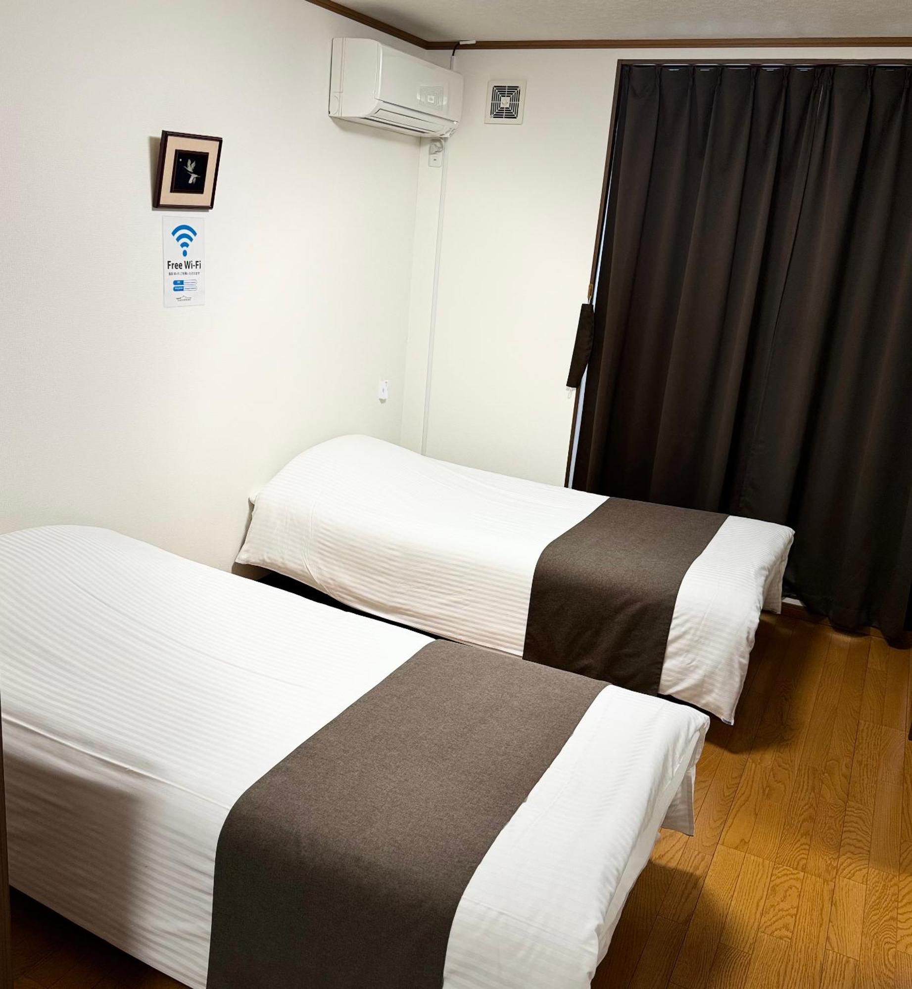 Thanyaporn Hotel Такаяма Екстер'єр фото
